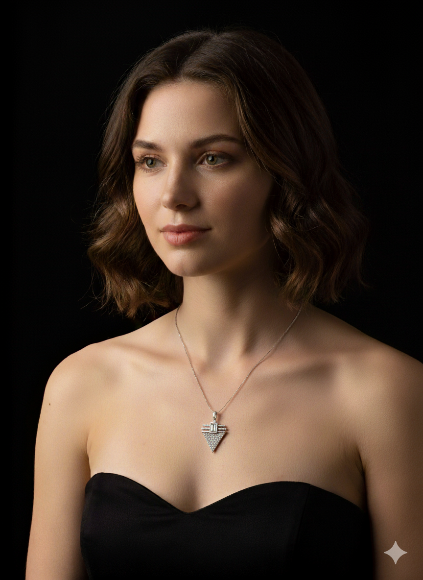 “Silver Triangle” Üçgen Uçlu Taş Detaylı Paslanmaz Çelik Kolye Habos Store