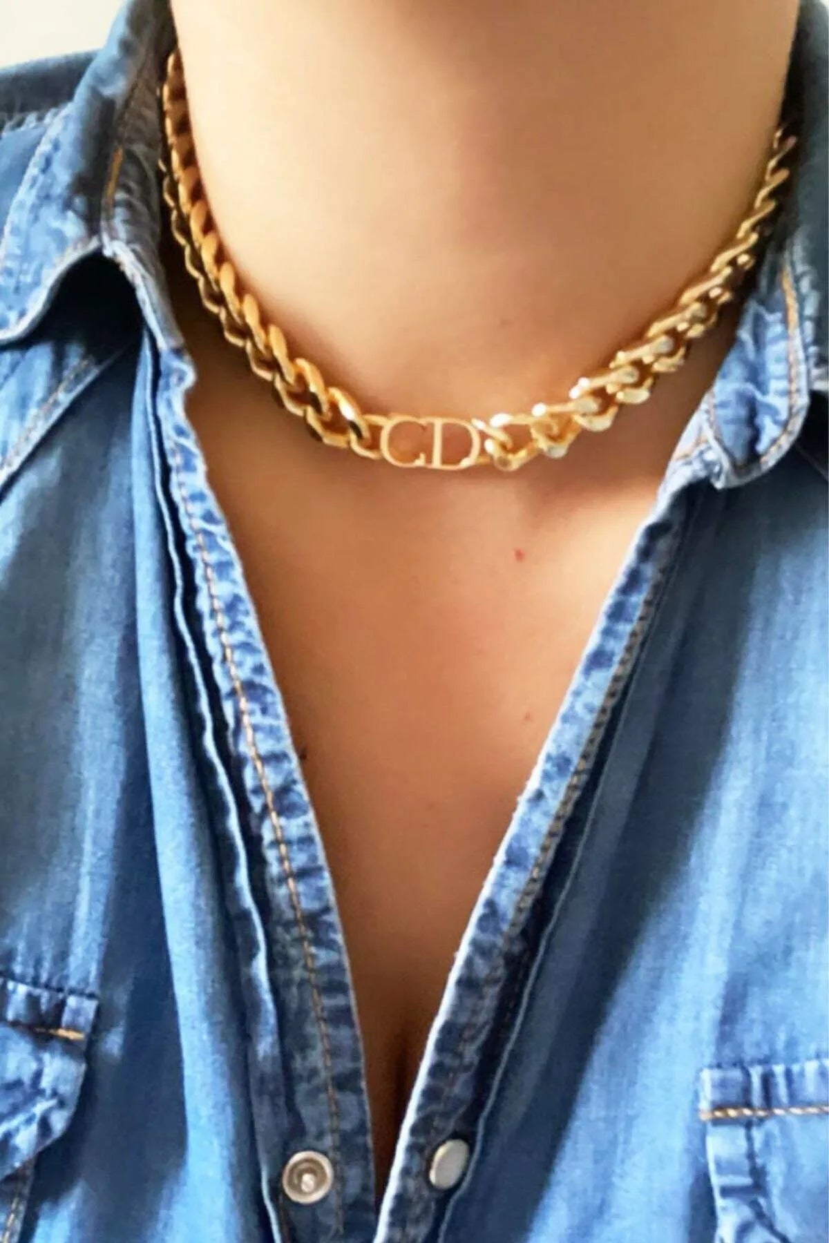 “CD Chic” Kalın Zincirli Altın Renkli Kolye Habos Store
